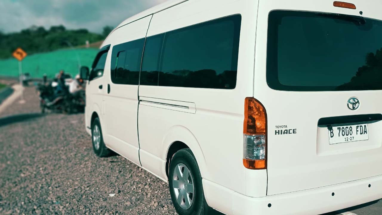 10 Seat Van