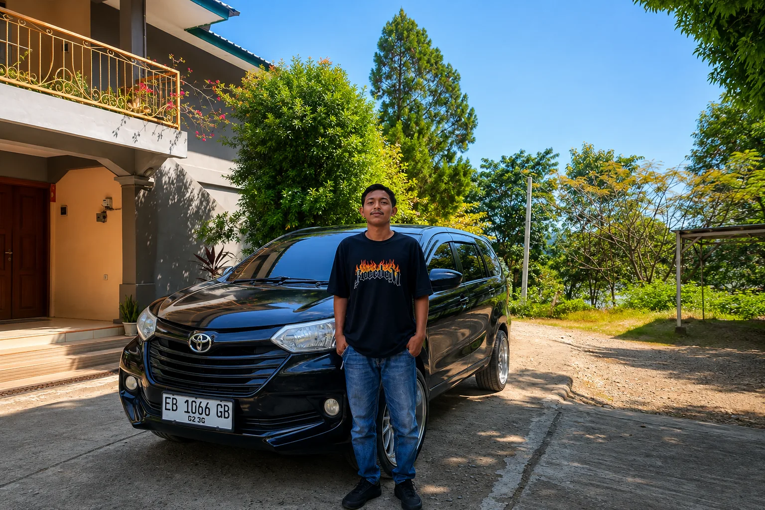 Junior - Scenic Tour Guide & Driver